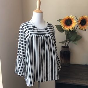 •Anthropologie W5• Bell Sleeve Top